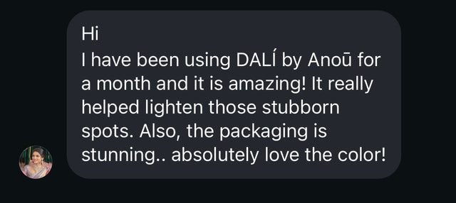 Screenshot of a customer message about a month of using Dalí, mentioning stubborn spots and the green packaging.
